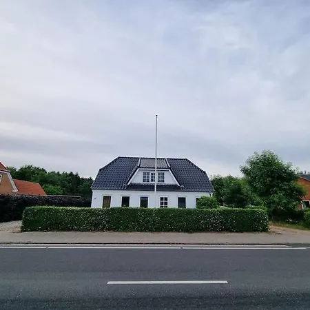 Holiday home Willkommen In Frifelt Naehe Romo Mit Wunderschoenen Garten Skaerbaek